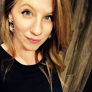 Meet your Posher, Liz